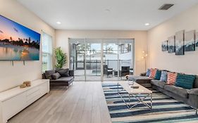 Modern Townhouse Near Disney With Heated Pool
