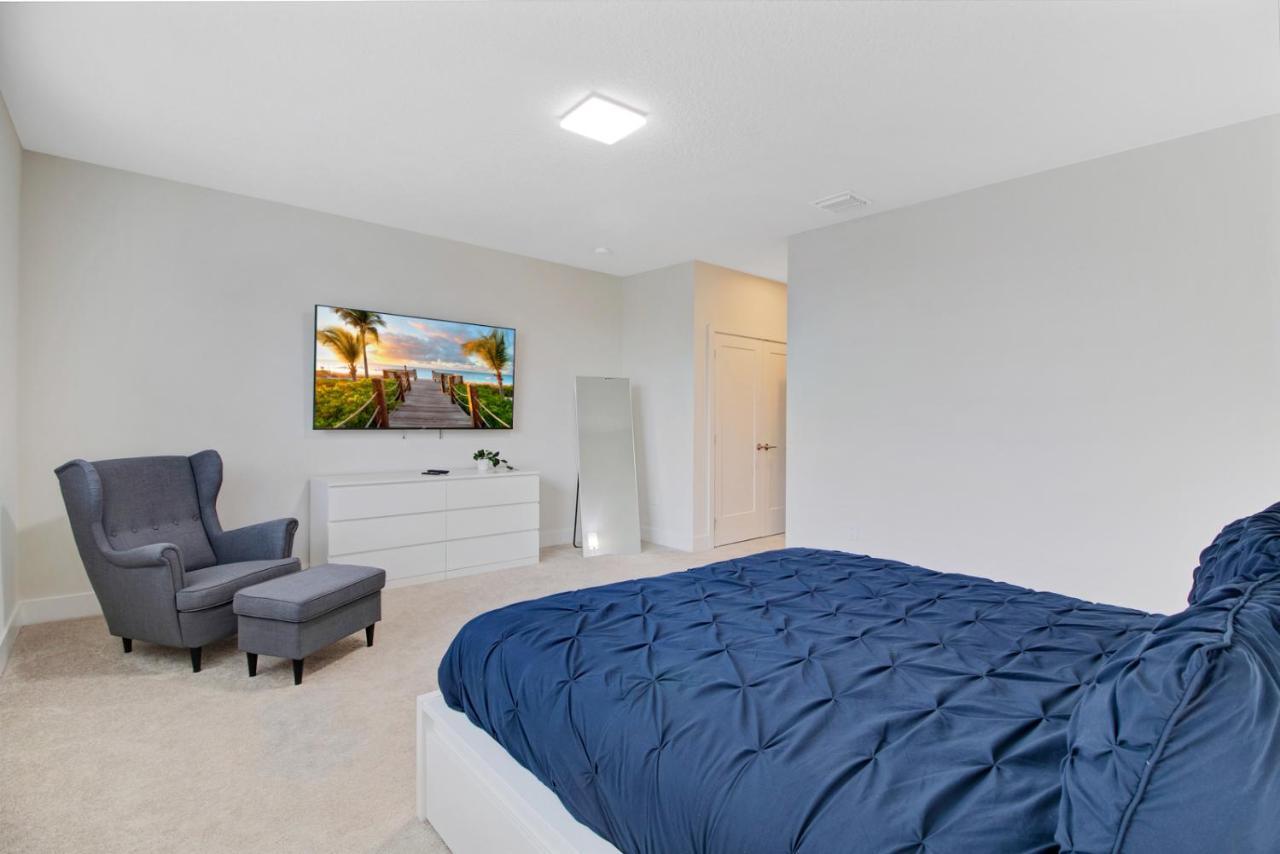 Modern Townhouse Near Disney With Heated Pool Orlando Exterior photo