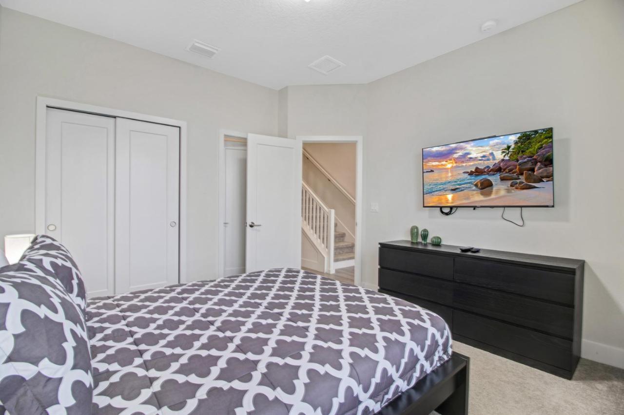 Modern Townhouse Near Disney With Heated Pool Orlando Exterior photo